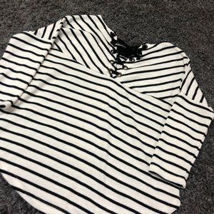 TRUE CRAFT Black and White sweater